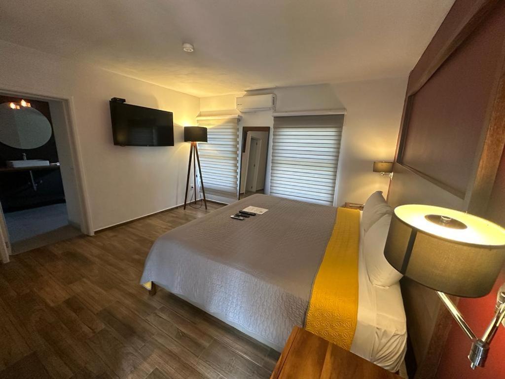 Casa Abadia Hotel 4*